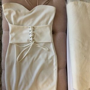 White bodycon dress
